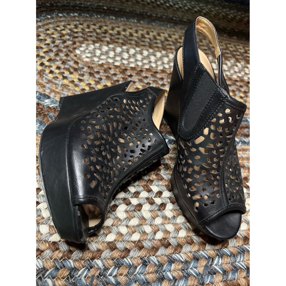 Limelight Arabella Laser Cut Wedge Heels‎ Size 8.5